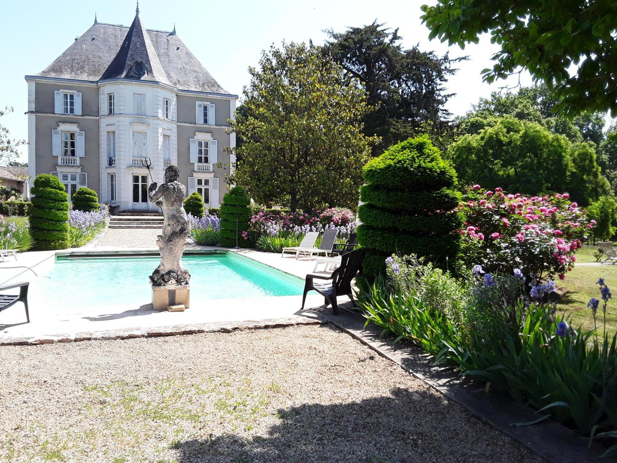 Chateau De Prety - Maison D'Hotes Bed & Breakfast Exterior photo