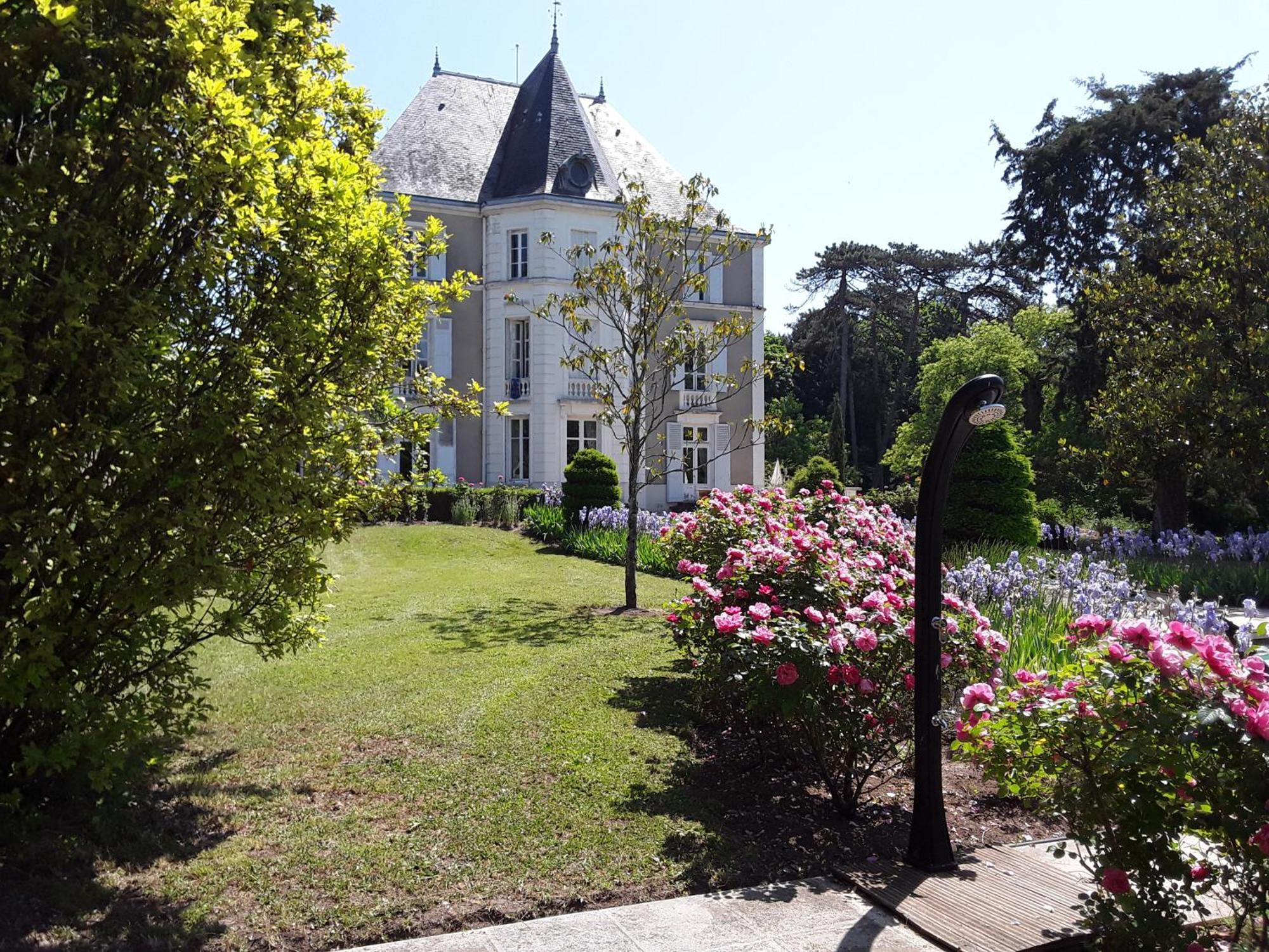 Chateau De Prety - Maison D'Hotes Bed & Breakfast Exterior photo